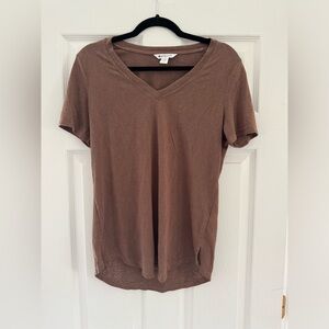 Athleta Breezy Scoop V Tee